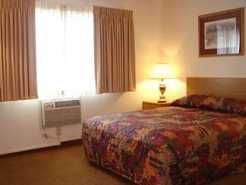 Lupine Motel 2*